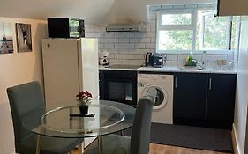 London Guest Studios 8